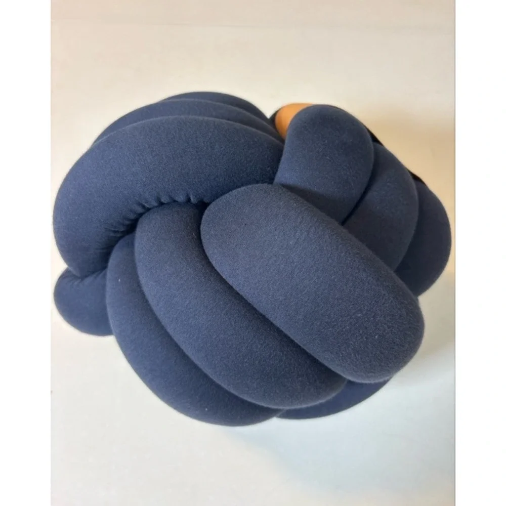 Bearaby Hugget Weighted Knot Pillow Navy Blue Sensory Stress Relief 10in Small